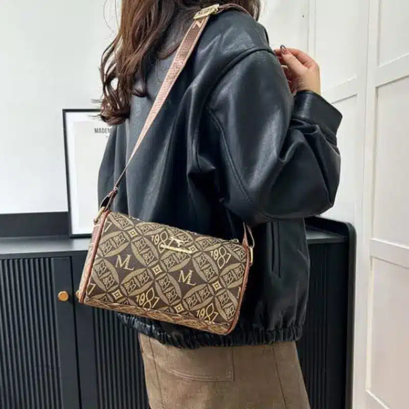 Waterproof Trendy Kangaroo Brand Bag for Regular Use - Image 3